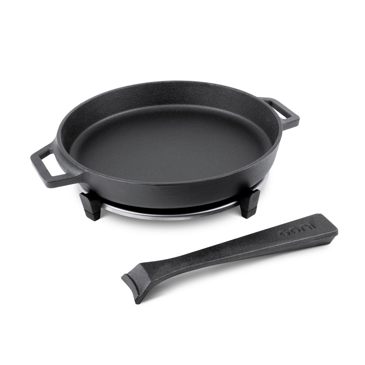 Studio Ooni Cast Iron Skillet-2-1200x1200-bd93c0f.jpg